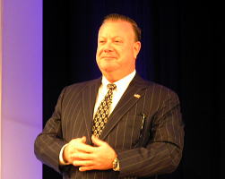 Stephen W. Orfei氏