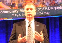 Lance J. Johnson氏
