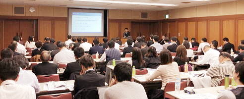 加盟店調査の情報交換セミナー会場の様子